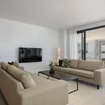Amazing 4 Bedroom Apt With Pools + Gym - Rdr269